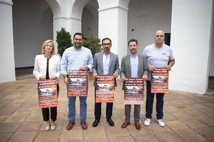 Presentación del cartel de la Matanza Tradicional del Cerdo de Espejo.