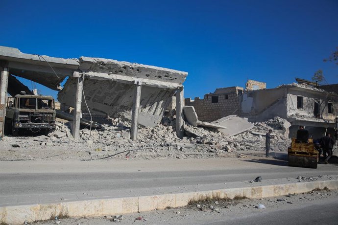 Archivo - Una calle destruida en Alepo a causa de la guerra en Siria (archivo)