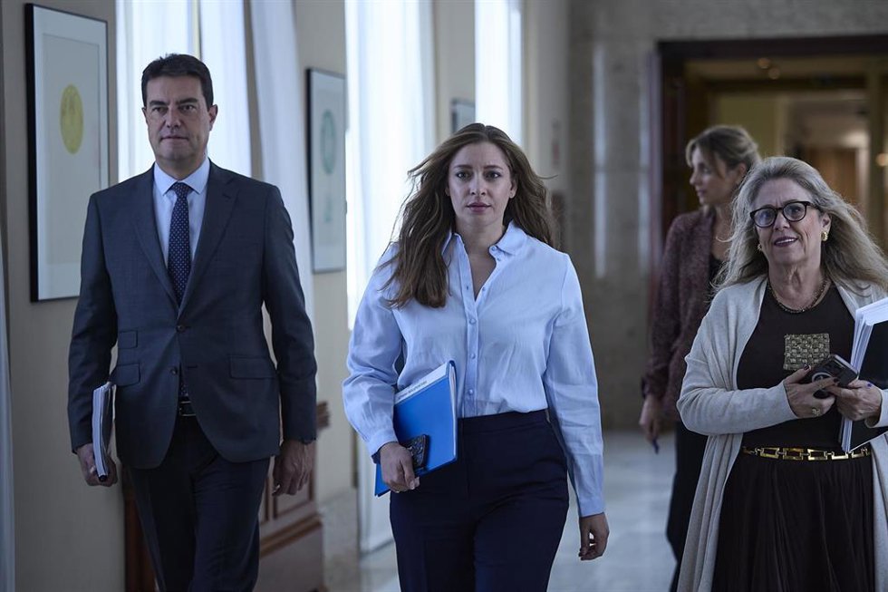 La portavoz del PP en el Congreso, Ester Muñoz, a su llegada a la Junta de Portavoces, en el Congreso, a 21 de octubre de 2025, en Madrid (España).