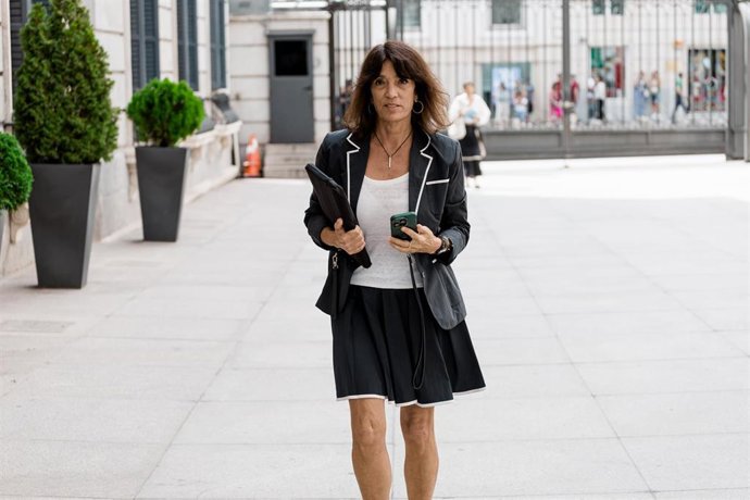 Archivo - La diputada de Junts Pilar Calvo llega a un pleno en el Congreso de los Diputados.