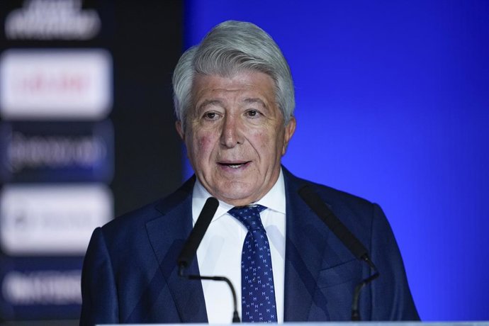 Archivo - Enrique Cerezo, President of Atletico de Madrid, attends during the presentation of Nico Gonzalez as a new player of Atletico de Madrid at Riyadh Air Metropolitano stadium on September 12, 2025, in Madrid, Spain.