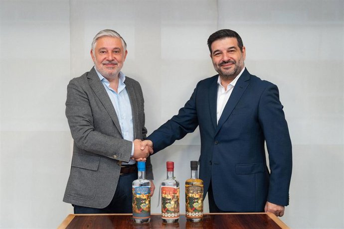 Hijos de Rivera adquiere Vánagandr, propietaria de la mejor ginebra del mundo en 2024 y doble oro en 2025.