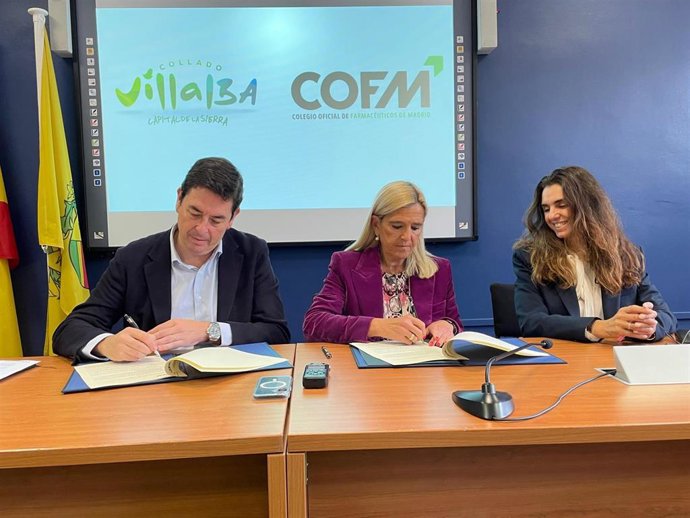 El presidente del COFM, Manuel  Martínez del Peral,y la alcaldesa de Collado Villalba, Mariola Vargas