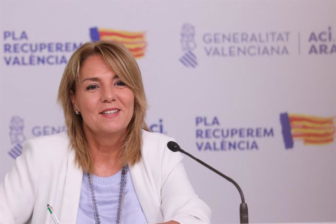 Archivo - La vicepresidenta primera y consellera de Servicios Sociales, Igualdad y Vivienda, Susana Camarero