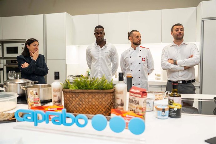 La Jornada Gastronòmica de Productes de Proximitat dedicada a l'arròs a l'espai Xef Caprabo del supermercat de L'Illa Diagonal de Barcelona