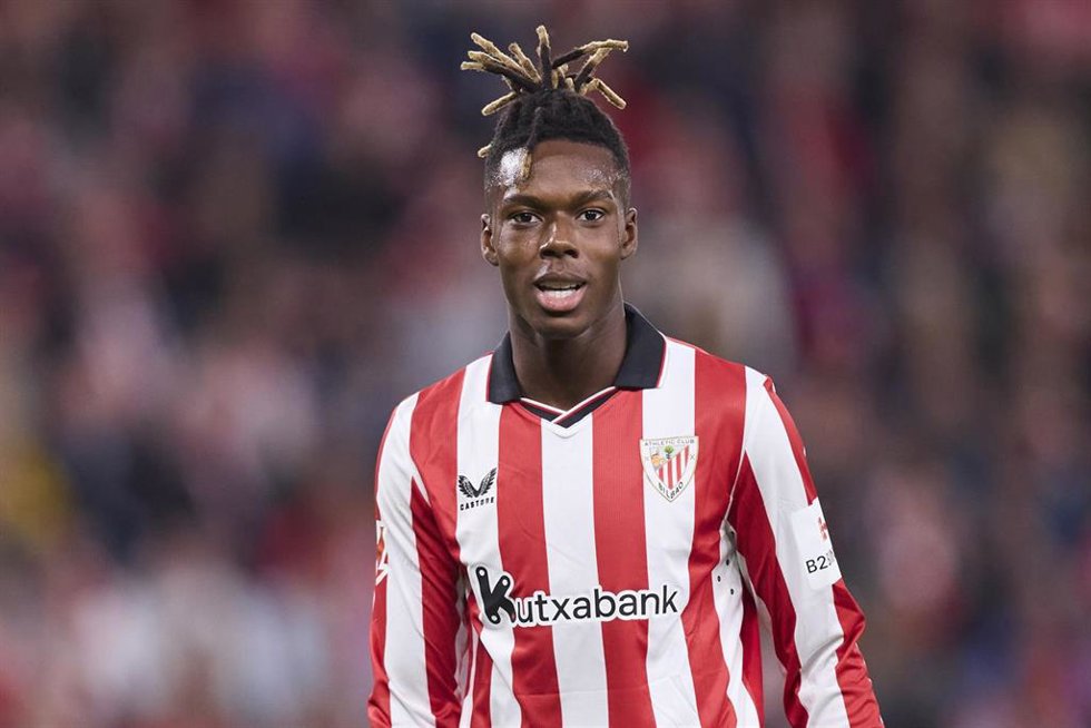 El jugador del Athletic Club Nico Williams durante un partido en San Mamés.