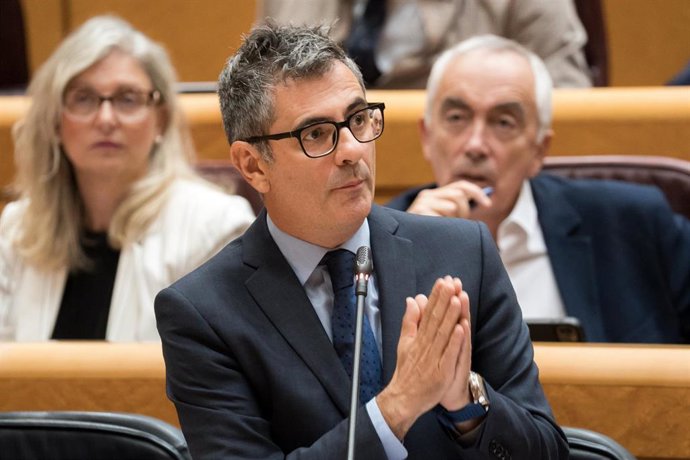 El ministro de la Presidencia, Justicia y Relaciones con las Cortes, Félix Bolaños, durante una sesión de control al Gobierno, en el Senado, a 30 de septiembre de 2025, en Madrid (España). 