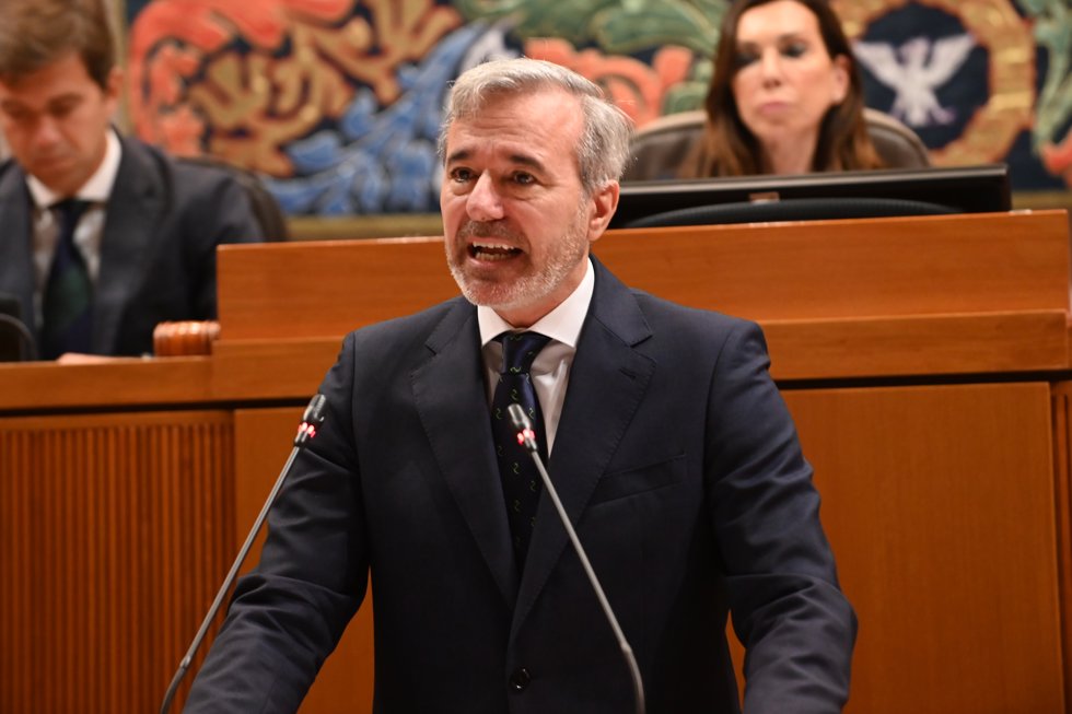 El presidente de Aragón, Jorge Azcón, en una comparecencia en las Cortes de Aragón.