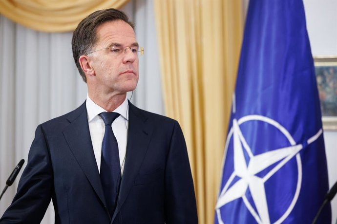 13 de outubro de 2025, Kranj, Eslovênia: O secretário-geral da OTAN, Mark Rutte, participa de uma coletiva de imprensa após uma reunião com o primeiro-ministro esloveno, Robert Golob, em Brdo pri Kranju. Rutte está fazendo uma visita oficial à Eslovênia e