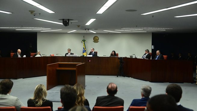 Política