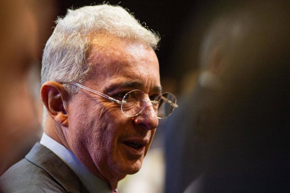 Archivo - El expresidente de Colombia Álvaro Uribe Vélez