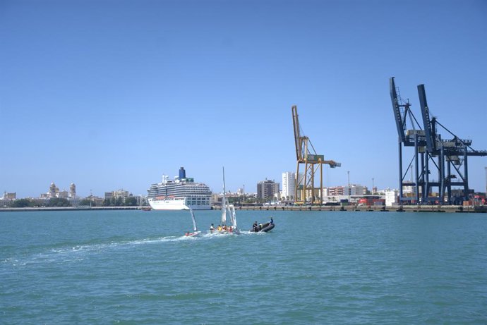 Puerto de Cádiz