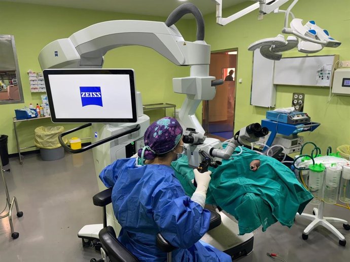 Nuevo microscopio quirúrgico