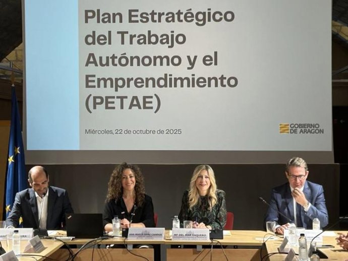 Presentación del PETAE, en el Edificio Pignatelli.