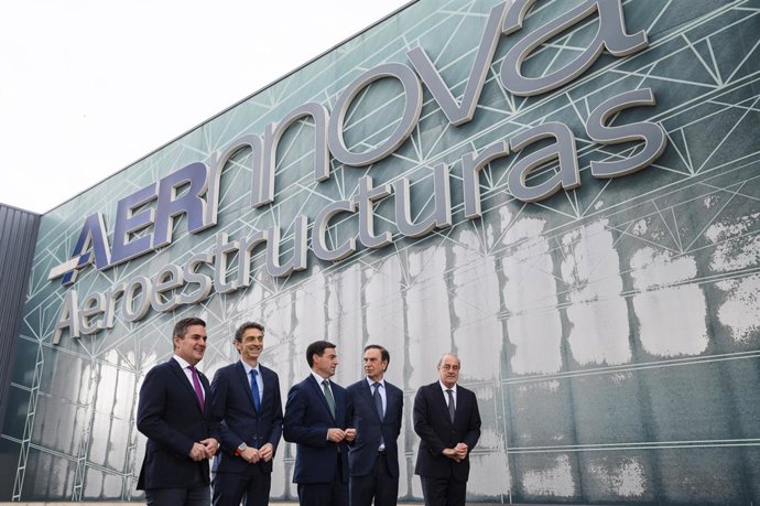 Pradales ha visitado la sede de 'Aernnova Aerospace' en Berantevilla (Álava)