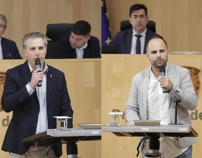 El alcalde de Mollina, Eugenio Sevillano (PSOE), y el alcalde de Teba, Cristóbal Corral (IU), durante su intervención en la Tribuna de Alcaldes del pleno de la Diputación de Málaga.