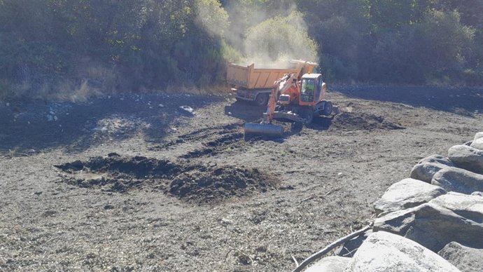 Trabajos en el embalse de Horcajo de Hervás
