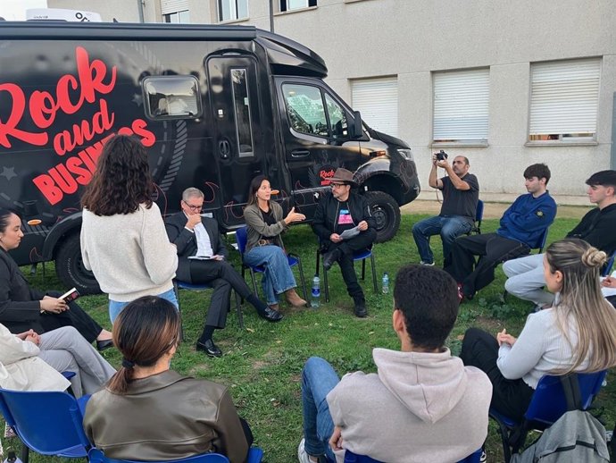 La Cámara de Terrassa (Barcelona) impulsa la emprendeduría en el Institut Blanxart de Olesa