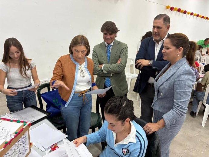 Transcurso de la prueba del 'Hackathon' de Andalucía Emprende en Albox (Almería), en la que el alumnado ha trabajado en un reto propuesto por la empresa 'Margar Stone'.