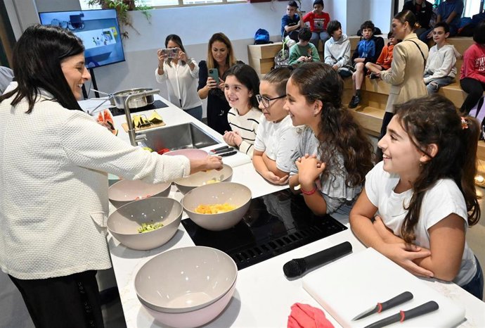 Más de 750 alumnos de Santander aprenderán alimentación saludable en la nueva 'Cocina de la Plaza' de la Esperanza