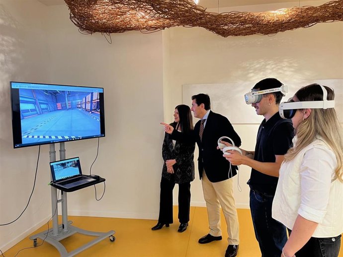 ALIA y Fundación Ibercaja promueven la vocación por la logística en la II edición de la feria Logis-Camp.