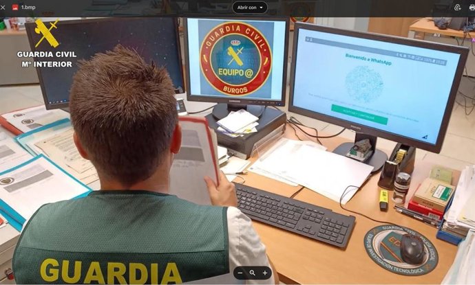 Una investigación iniciada en Burgos lleva a detener al cabecilla de una banda que usurpaba cuentas de Whatsapp.
