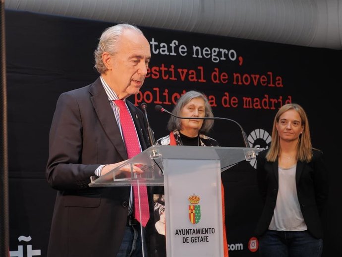 El escritor ha agradecido al jurado el premio, que le ha provocado una enorme satisfacción.