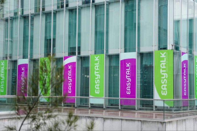 Easy Talk ofrece formación lingüística personalizada para empresas y particulares