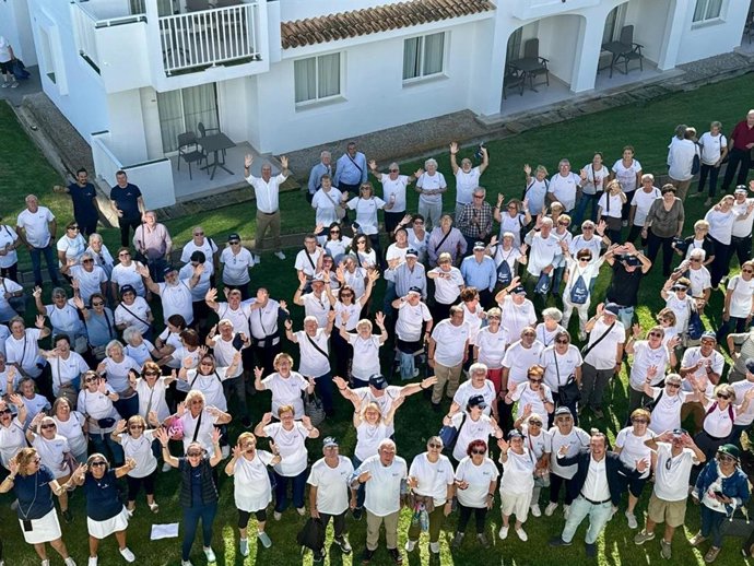 Grupo de participantes en las estancias para personas mayores del Consell de Mallorca