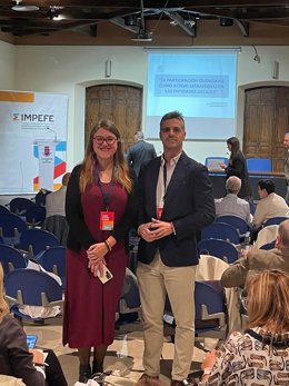 Luis Miguel Carmona (d), en la reunión de la Red de Entidades para el Desarrollo Local.