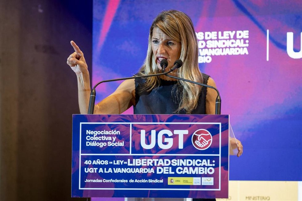 La vicepresidenta segunda y ministra de Trabajo y Economía Social, Yolanda Díaz, interviene durante unas jornadas en la sede de UGT, a 22 de octubre de 2025, en Madrid (España). UGT ha organizado las jornadas confederales de acción sindical sobre 'Negoc