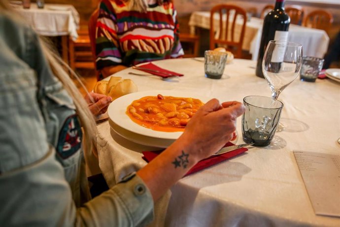 Archivo - Plato de comida