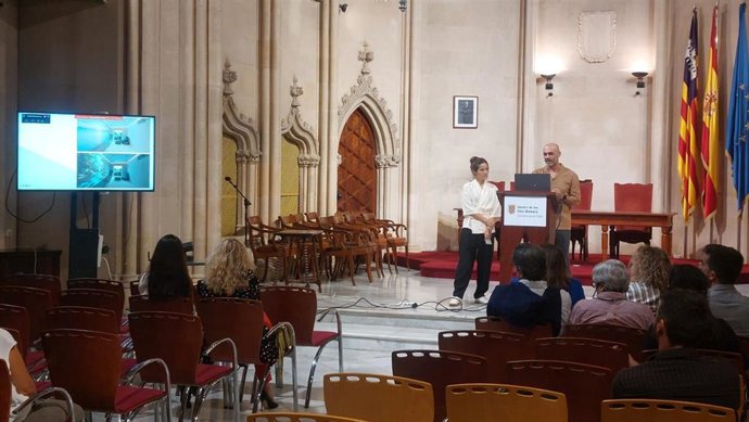 Presentación del proyecto piloto de la sala de desescalada para personas con crisis de salud mental.