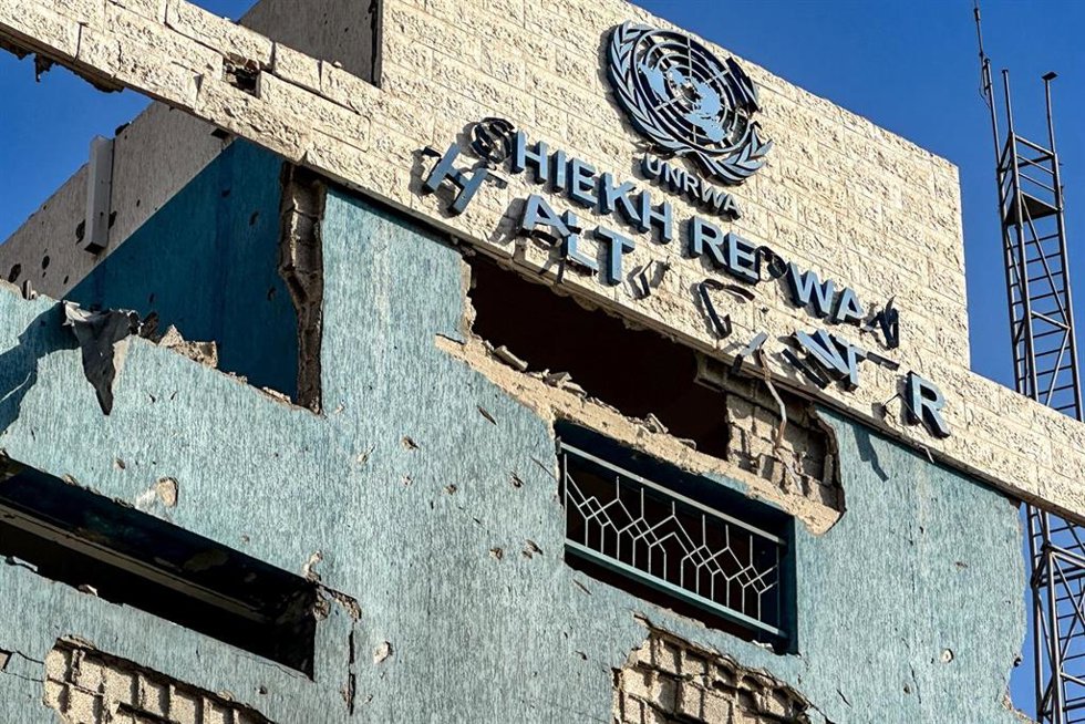 Archivo - Imagen de archivo de un edificio de la UNRWA atacado por el Ejército de Israel