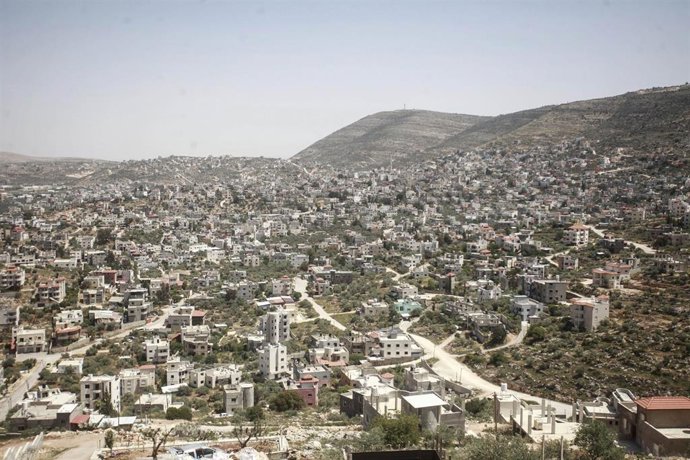 Archivo - La ciudad de Beit Furik, en el norte de Cisjordania