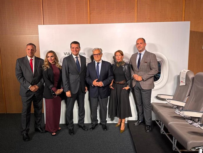 Foto familiar de la presentación de Córdoba como destino turístico.