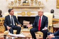 Trump carga ante Rutte contra España por el gasto militar: "El problema se podría resolver muy fácilmente"