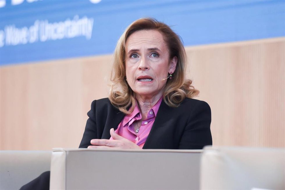 Archivo - La consejera delegada de Bankinter, Gloria Ortiz, interviene durante la primera jornada de la 19 edición del IESE Banking, en IESE Madrid, a 16 de mayo de 2024, en Madrid (España).