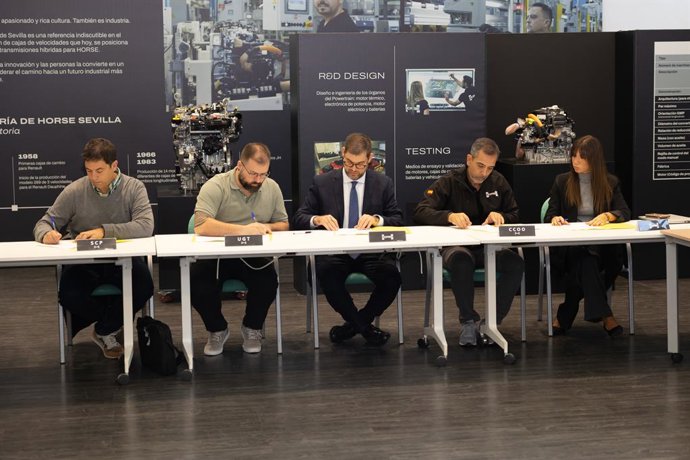 Firma del acuerdo de base del primer convenio colectivo de Horse.