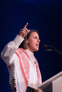 La eurodiputada de Podemos, Irene Montero, durante una intervención en la  Universidad de Otoño de Podemos en el Palacio de la Prensa de Callao, a 19 de octubre de 2025, en Madrid (España). La Alianza de la Izquierda Europea y Podemos celebran la Uni de O