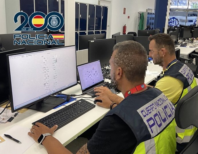 Ciberagentes en una imagen de archivo