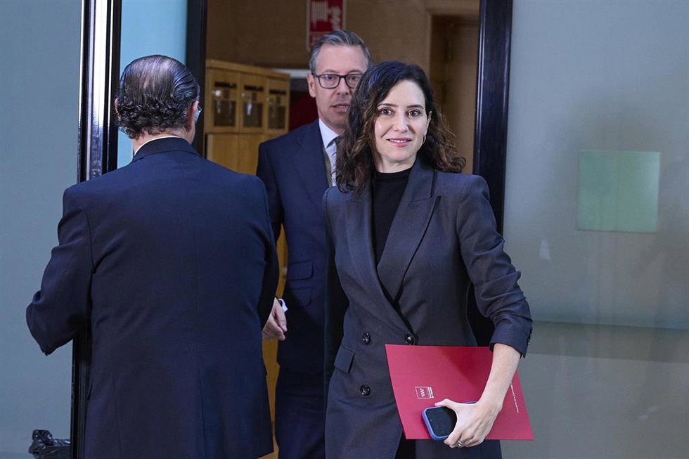 La presidenta de la Comunidad de Madrid, Isabel Díaz Ayuso, durante un pleno en la Asamblea de Madrid