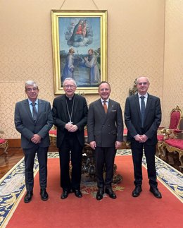 La delegación andorrana junto al cardenal Parolin