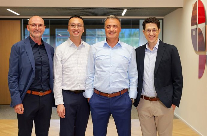 From left to right: Meir Jakobsohn, Executive Chairman Medison, Francis Wan, VP GM APAC,  Victor Papamoniodis, Chief Commercial Officer, Gil Gurfinkel, CEO