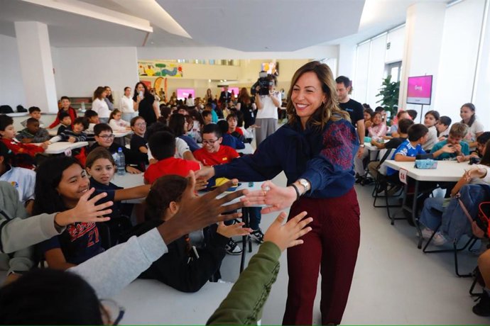 La alcaldesa de Zaragoza, Natalia Chueca, en la "Semana del emprendimiento y habilidades sociales", en Etopia