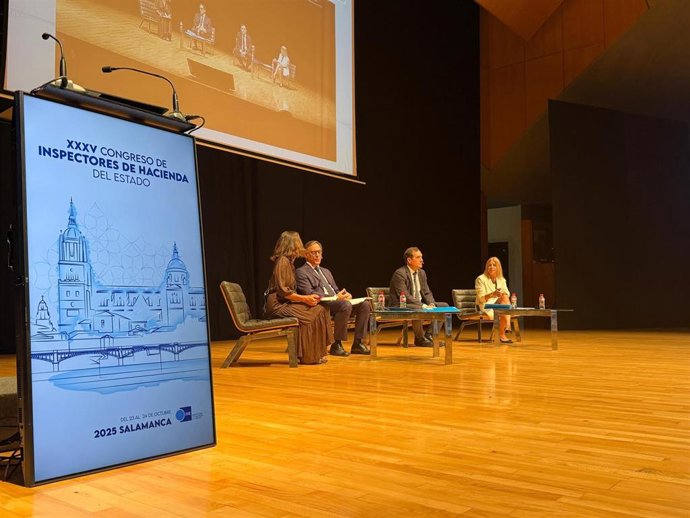 Carbayo resalta la "tarea noble y profundamente social" de los inspectores de Hacienda que celebran su congreso nacional en Salamanca