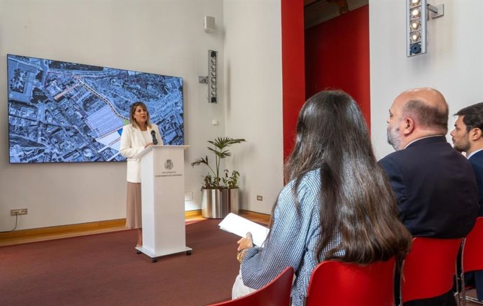 La alcaldesa, Noelia Arroyo, informa sobre la inversión en el Monte Sacro