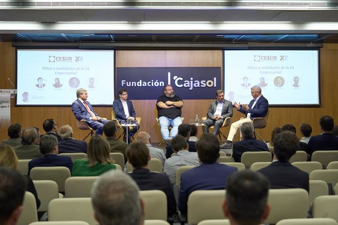 Imagen de la jornada 'Mitos y realidades de la IA Empresarial' organizada por el Círculo de Empresarios del Sur de España (CESUR) en Sevilla.