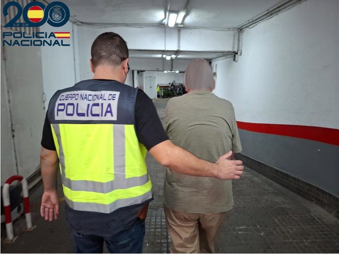 Detenido un hombre por descargar y almacenar fotos y vídeos con contenido pedófilo en Palma