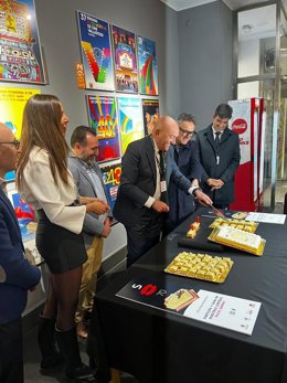 El pastel Seminci, endulza el 70 aniversario del festival de cine vallisoletano.